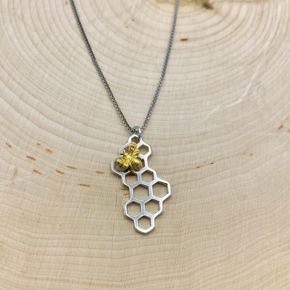 Not Branded Jewelry - NWT Honeycomb Bee Necklace
